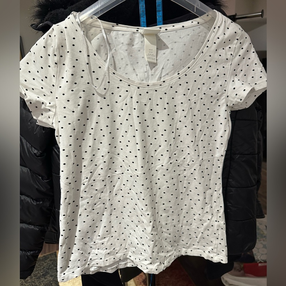 H&M - polka dot tshirt